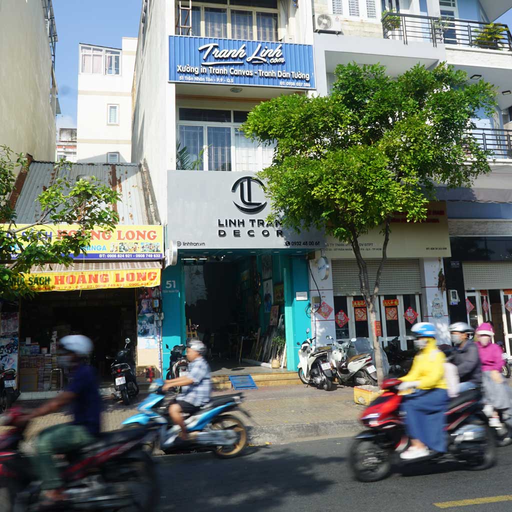 tranh sơn dầu treo phòng khách