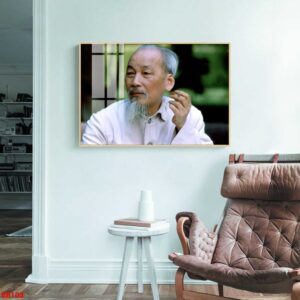 Tranh Bác Hồ Hút Thuốc - BH103